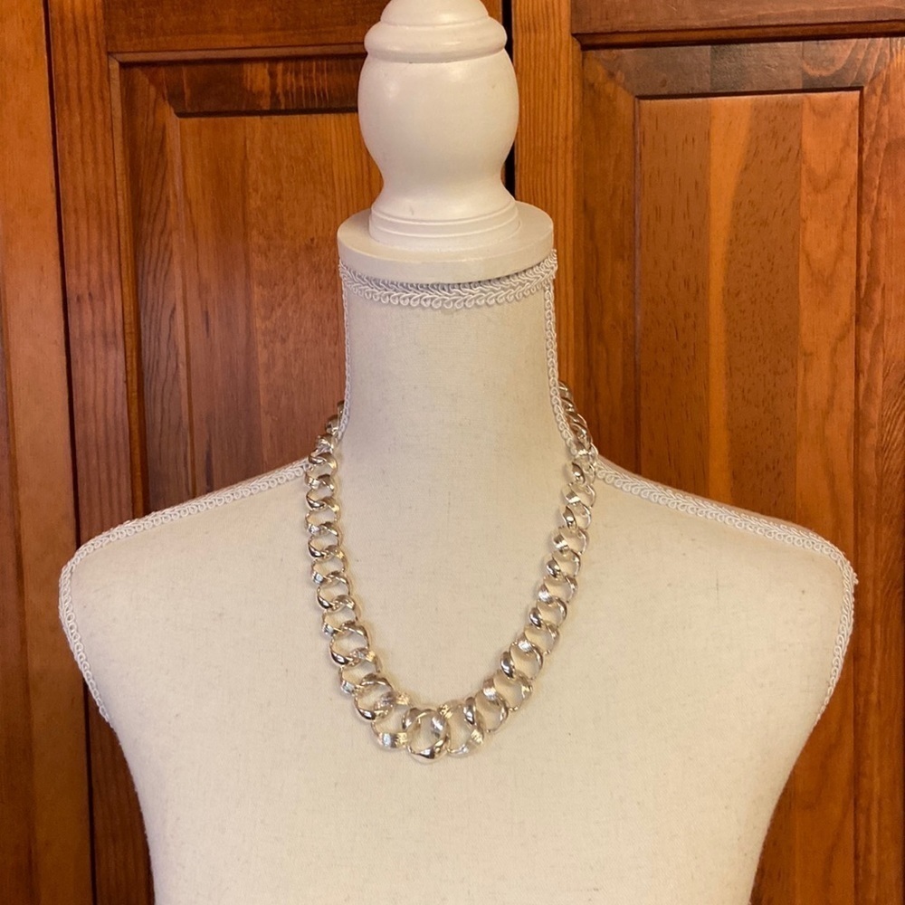 Jones New York Silver Tone Link Necklace